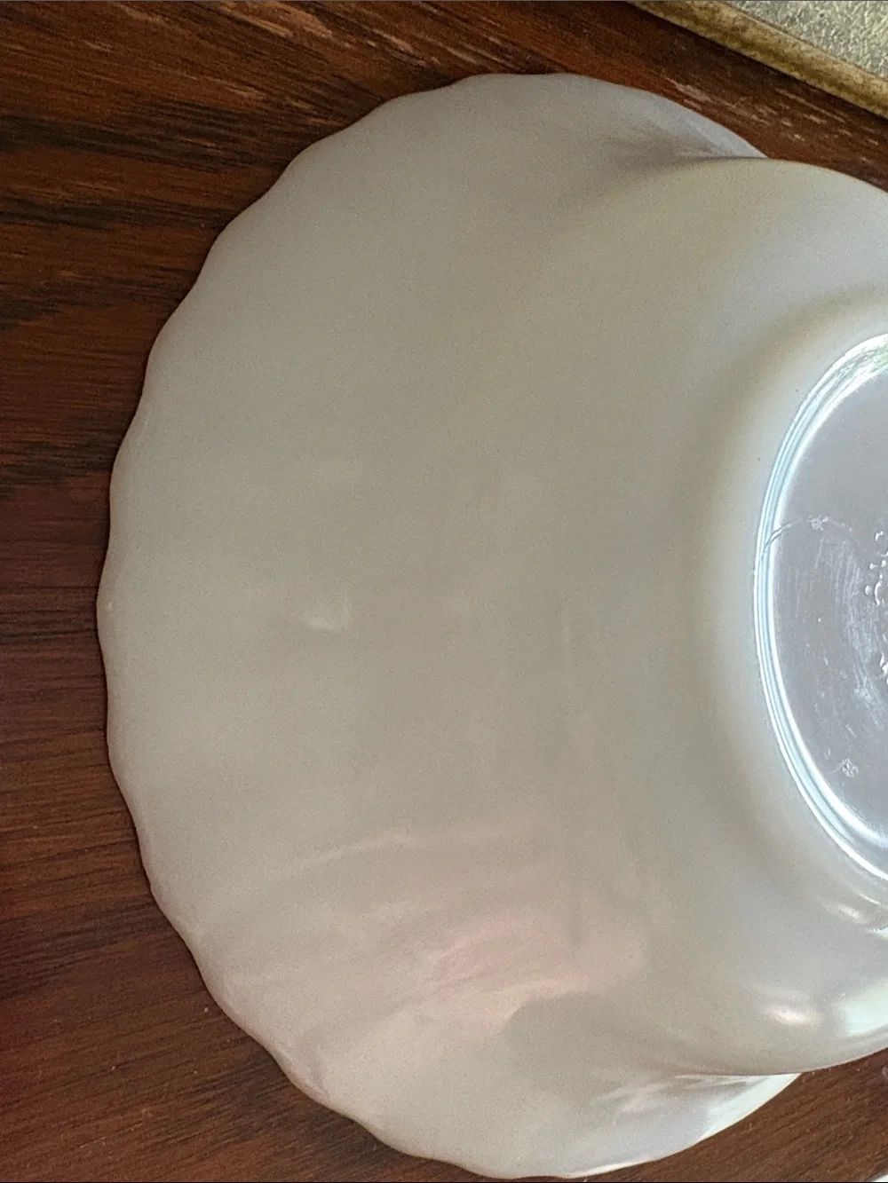 ANCHOR HOCKING FIRE KING Milk Glass Serving Bowl with Gold Rim Made in USA